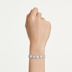 Bransoletka Ariana Grande X Swarovski z okrągłymi kryształkami, motyw kwiatowy, biała, pokryta rodem Bransoletka Ariana Grande X Swarovski z okrągłymi kryształkami, motyw kwiatowy, biała, pokryta rodem