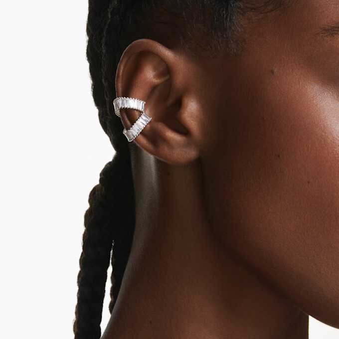 Kolczyki typu ear cuff Ariana Grande X Swarovski z kryształami o szlifie bagietkowym, białe, pokryte rodem Kolczyki typu ear cuff Ariana Grande X Swarovski z kryształami o szlifie bagietkowym, białe, pokryte rodem