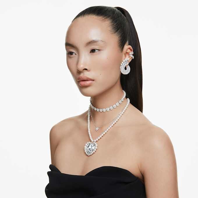 Naszyjnik typu choker Ariana Grande X Swarovski z różnymi szlifami, kryształowymi perłami, sercem, biały, pokryty rodem Naszyjnik typu choker Ariana Grande X Swarovski z różnymi szlifami, kryształowymi perłami, sercem, biały, pokryty rodem