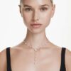 Naszyjnik Ariana Grande X Swarovski Y – mieszane szlify, kryształowa perła, serce, biały, pokryty rodem Naszyjnik Ariana Grande X Swarovski Y – mieszane szlify, kryształowa perła, serce, biały, pokryty rodem