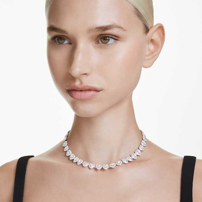 Naszyjnik Ariana Grande X Swarovski z różnymi szlifami, serce, biały, pokryty rodem Naszyjnik Ariana Grande X Swarovski z różnymi szlifami, serce, biały, pokryty rodem