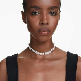 naszyjnik typu choker ariana grande x swarovski z rnymi szlifami krysztaowymi perami sercem biay pokryty rodem 1 280x280 - Naszyjnik typu choker Ariana Grande X Swarovski z r&oacute;żnymi szlifami, kryształowymi perłami, sercem, biały, pokryty rodem