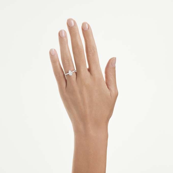 Pierścionek Eternity Solitaire z diamentami wyhodowanymi w laboratorium o łącznej masie 1 karata, w kształcie gruszki, z 14-karatowego białego złota Pierścionek Eternity Solitaire z diamentami wyhodowanymi w laboratorium o łącznej masie 1 karata, w kształcie gruszki, z 14-karatowego białego złota