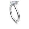 Pierścionek Eternity Solitaire z diamentami wyhodowanymi w laboratorium o łącznej masie 1 karata, w kształcie gruszki, z 14-karatowego białego złota Pierścionek Eternity Solitaire z diamentami wyhodowanymi w laboratorium o łącznej masie 1 karata, w kształcie gruszki, z 14-karatowego białego złota
