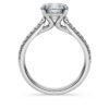 Pierścionek z brylantem typu „Eternity Solitaire” z diamentami wyhodowanymi w laboratorium o łącznej masie 2,2 karata, o okrągłym szlifie, z 14-karatowego białego złota Pierścionek z brylantem typu „Eternity Solitaire” z diamentami wyhodowanymi w laboratorium o łącznej masie 2,2 karata, o okrągłym szlifie, z 14-karatowego białego złota