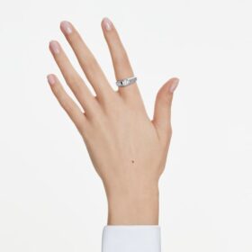 Pierścionek z ośmiokątną obrączką, diamenty wyhodowane w laboratorium o łącznej masie 1,0 karata, kształt ośmiokąta, 14-karatowe białe złoto Pierścionek z ośmiokątną obrączką, diamenty wyhodowane w laboratorium o łącznej masie 1,0 karata, kształt ośmiokąta, 14-karatowe białe złoto