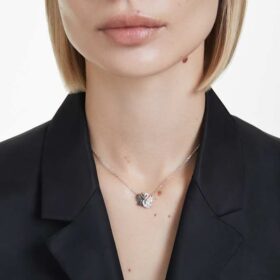 wisiorek w ksztacie abdzia czarny wykoczenie z mieszanych metali 1 280x280 - Wisiorek w kształcie łabędzia, czarny, wykończenie z mieszanych metali