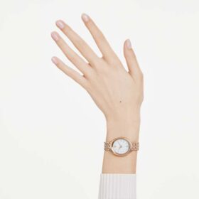 Zegarek Imber Oval Swiss Made, metalowa bransoletka, w kolorze złotym, wykończenie w odcieniu różowego złota